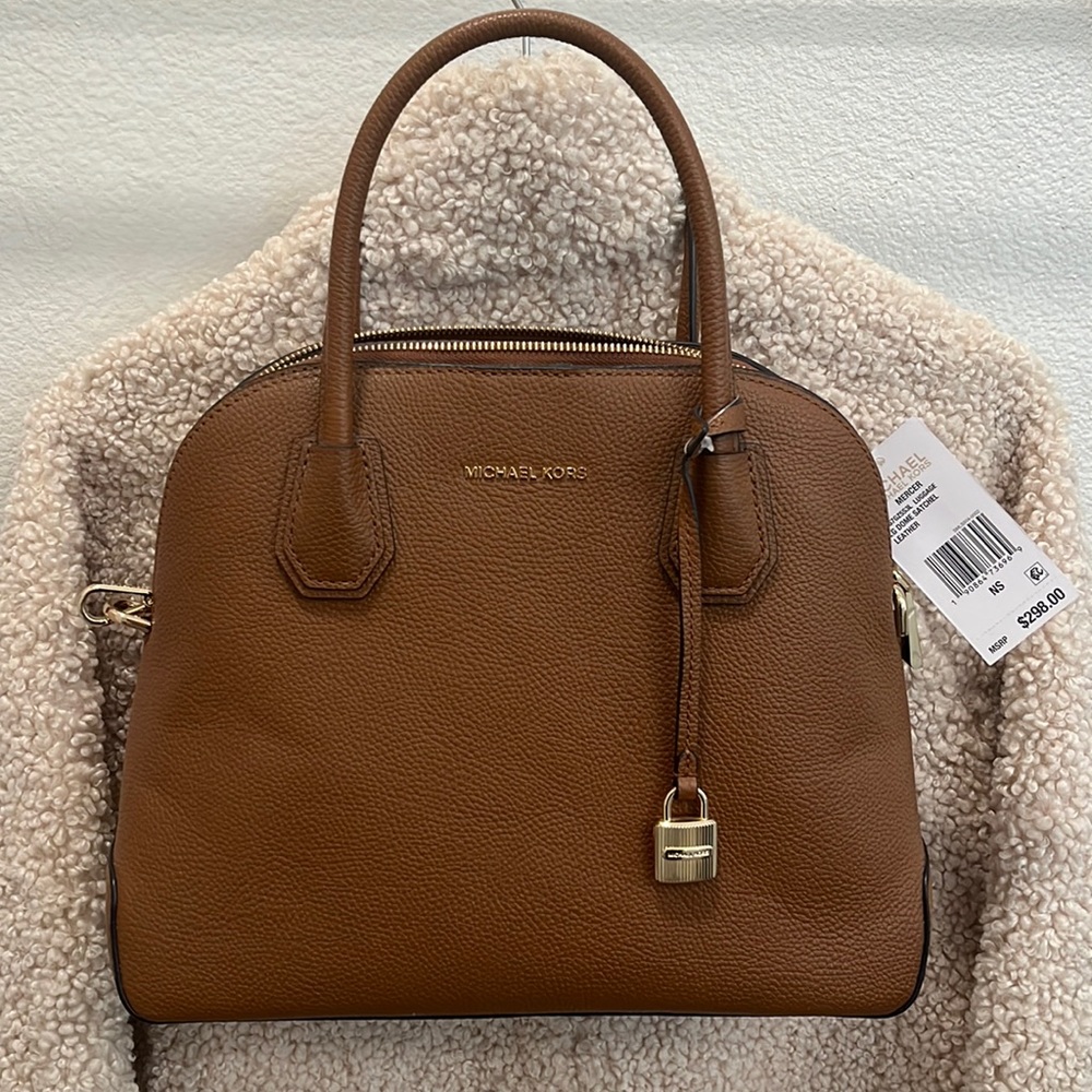 New MICHAEL KORS MERCER LARGE DOME LUGGAGE LEATHER SATCHEL BAG Gold chain